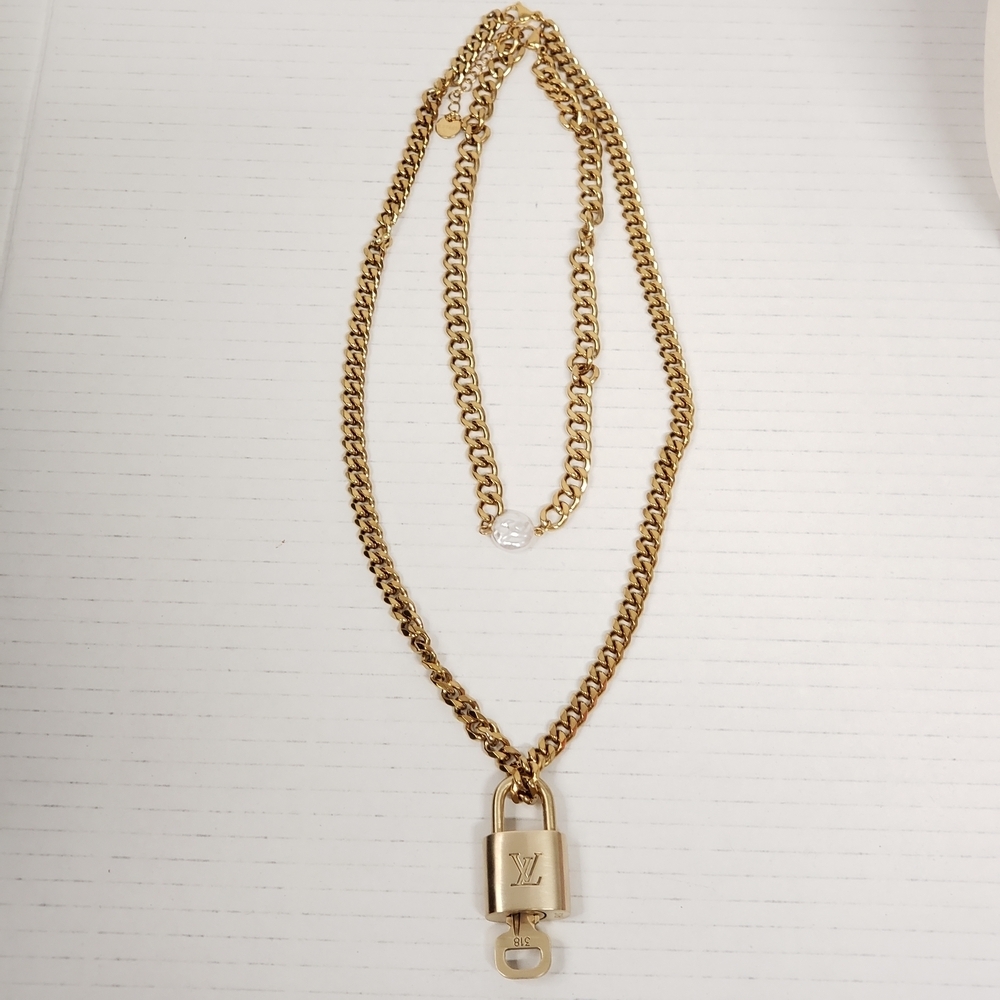 Authentic Louis Vuitton Gold Padlock W/unbranded Cuban Style Stainless Chain - Picture 14 of 15